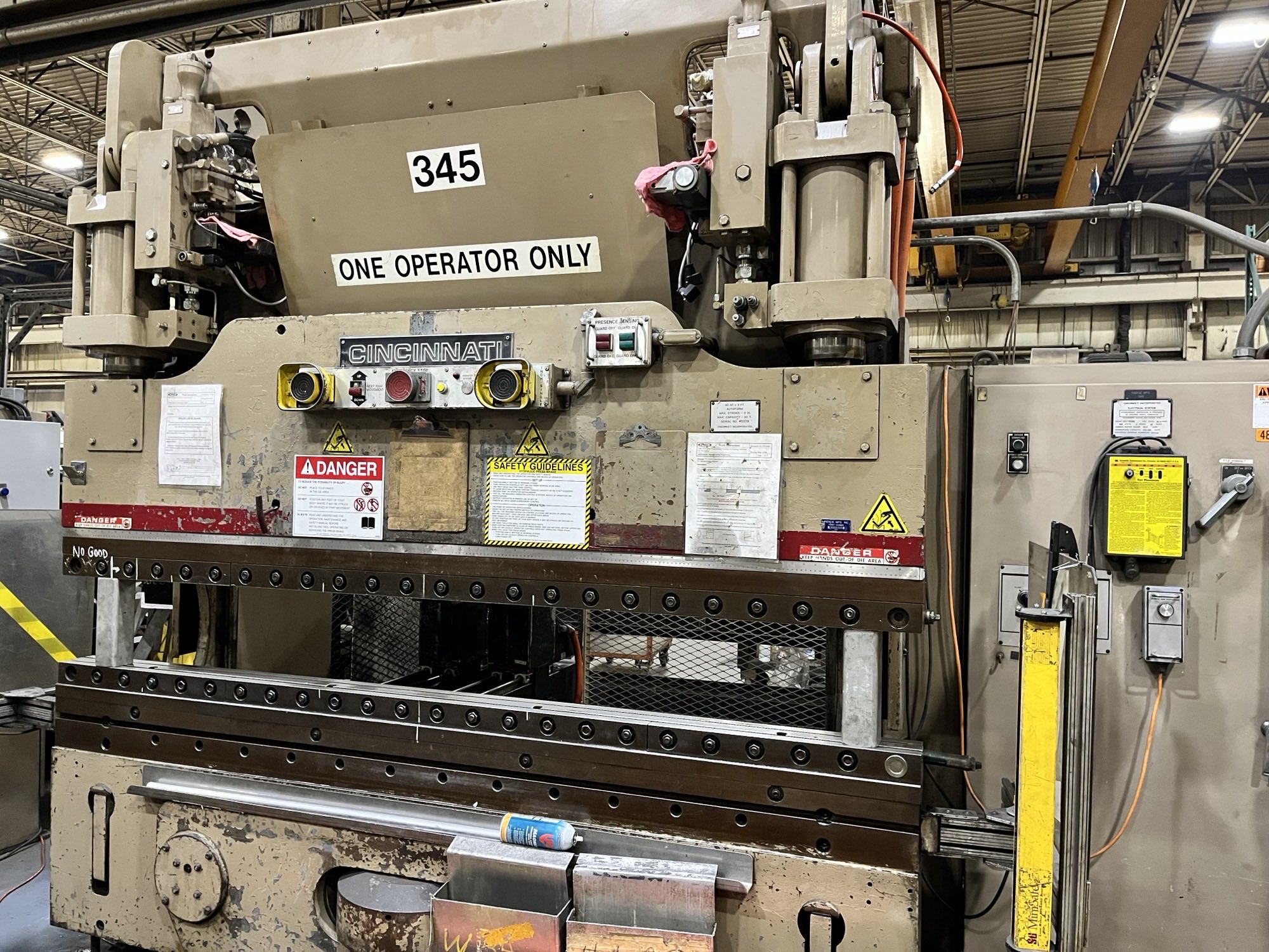 90 Ton X 8 Cincinnati Model 90AF Autoform  CNC Press Brake